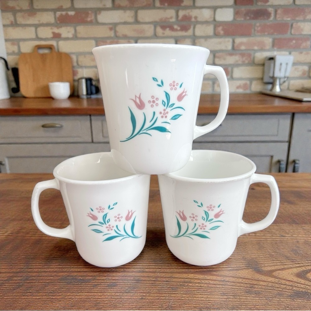 Vintage Corelle “Rosemarie” 3 mugs, floral Corning Grandma Chic Cottagecore